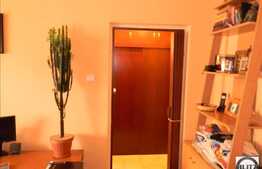 Vanzare 1 camera recent renovat!