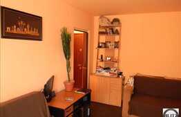 Vanzare 1 camera recent renovat!