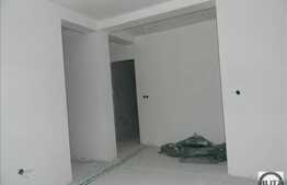 Triplex, 135 mp, teren 100 mp, zona linistita de case