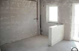 1 camera 27 mp semifinisat