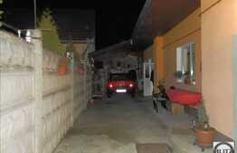 Vanzare casa, 80 mp utili cu teren de 200 mp, zona Paris