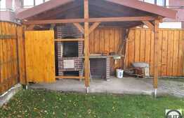 Casa de vanzare cu 8 camere, 420 mp, teren 1000 mp, imobil nou, zona linistita!