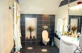 Casa de vanzare 360 mp utili cu 900 mp teren