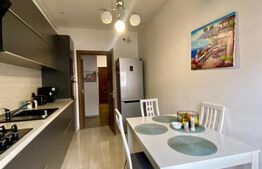 Apartament 2 camere, 2 băi, 70 mp, zona Tractorul