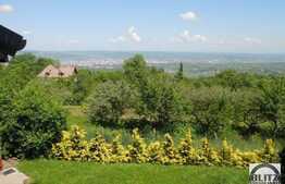 Casa de poveste intr-un decor pe masura!