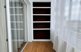 Apartament 2 camere,  52 mp, etaj intermediar, parcare, 2 balcoane, zona Terra