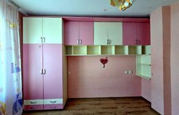 Apartament cu 3 camere de vânzare, parcare– Șesul de Sus, Florești