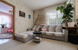 Apartament cu 3 camere de vânzare, parcare– Șesul de Sus, Florești