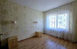 Apartament cu 3 camere de vânzare, parcare– Șesul de Sus, Florești