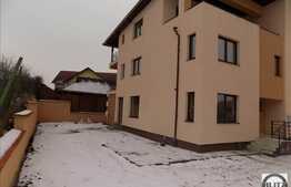 Casa cuplata, 200 mp utili, teren 330 mp, terasa de 25 mp!