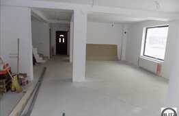 Casa cuplata, 200 mp utili, teren 330 mp, terasa de 25 mp!