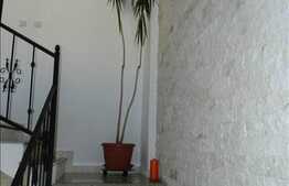 Casa cu 4 camere, 138 mp, 414 mp teren, front 24 ml, zona centrala!