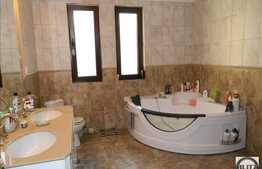 Casa cu 4 camere, 138 mp, 414 mp teren, front 24 ml, zona centrala!