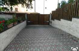 Casa cu 4 camere, 138 mp, 414 mp teren, front 24 ml, zona centrala!