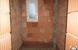 Triplex 4 camere, 100 mp, teren de 140 mp! Termen finalizare IANUARIE 2017!