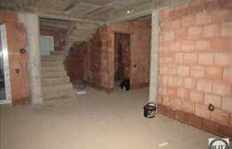 Triplex 4 camere, 100 mp, teren de 140 mp! Termen finalizare IANUARIE 2017!