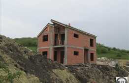 Vanzare casa 110 mp, 500 mp teren, semifinisata, zona linistita de case si vile