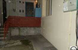 Casa de vanzare, curte comuna, 88 mp utili si 133 mp teren!