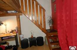 Casa de vanzare, curte comuna, 88 mp utili si 133 mp teren!