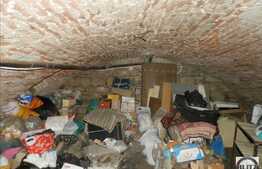 Casa de vanzare, curte comuna, 88 mp utili si 133 mp teren!