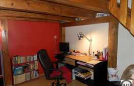 Casa de vanzare, curte comuna, 88 mp utili si 133 mp teren!