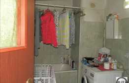 Casa de vanzare, curte comuna, 88 mp utili si 133 mp teren!