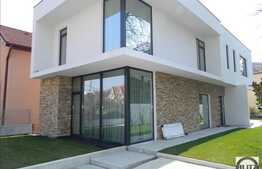 Casa La Cheie, 190 mp utili, 380 mp teren, imobil nou! Zona exclusivista!