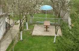 Casa de vanzare, 257 mp utili, cu teren 1840 mp, front 14 ml, zona linistita