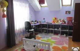 Vanzare vila cu 280 mp utili, zona nou dezvoltata, teren de 700 mp!