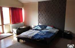 Casa de vanzare, 320 mp utili, teren 700 mp, zona linistita de case!