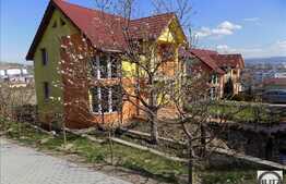 Casa 6 camere, 250 mp, zona linistita