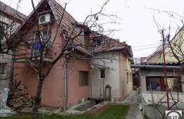 Casa cuplata, 155 mp utili, 270 mp teren, zona semicentrala