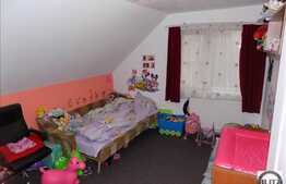 Casa cuplata, 155 mp utili, 270 mp teren, zona semicentrala