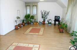 Casa de vanzare, 200 mp, cu teren de 700mp, zona Dambul Rotund!