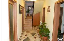 Casa de vanzare, 200 mp, cu teren de 700mp, zona Dambul Rotund!