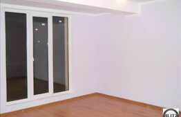 Triplex cu 6 camere, superfinisat, 190 mp utili!