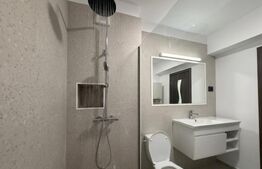 Apartament 2 camere, gradina 60mp, parcare, zona Frunzisului