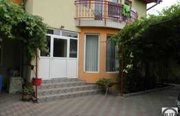 Vanzare duplex, 240 mp utili, 499 mp teren, zona linistita