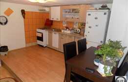 Casa cu 4 camere, 124 mp, 190 mp teren, zona centrala!