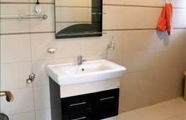 Vanzare casa 240 mp utili, teren 300 mp, imobil nou, zona Faget