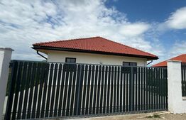 Casa finisată, pe un nivel, 4 camere, 114 mp, 750 mp teren, Jucu de Mijloc