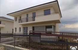 Vanzare casa individuala, 137 mp utili, 490 mp teren, zona linistita