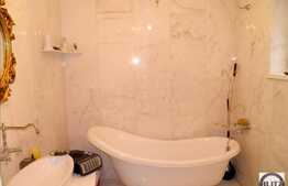 Casa terasata 135 mp utili, teren 200 mp, ultrafinisata, pozitie privilegiata