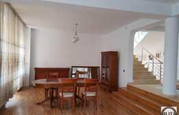 Vanzare casa individuala, 320 mp, 500 mp teren, potrivit pentru investitie!