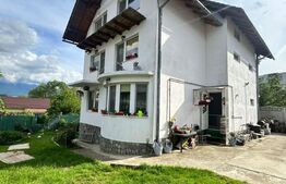 Casa/Vila cu 8 camere, 4 bai - Zarnesti