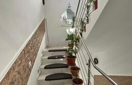 Casa/Vila cu 8 camere, 4 bai - Zarnesti