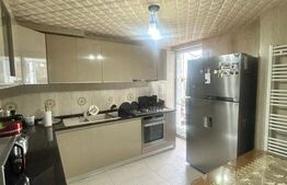 Casa/Vila cu 8 camere, 4 bai - Zarnesti