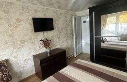 Casa/Vila cu 8 camere, 4 bai - Zarnesti