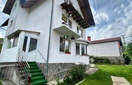 Casa/Vila cu 8 camere, 4 bai - Zarnesti