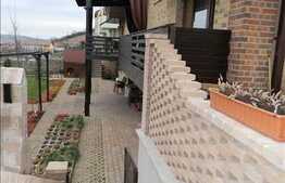 Vanzare casa 7 camere, 180 mp, teren 462 mp, imobil nou, zona de case!